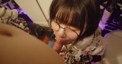 是不是眼镜妹都骚呢反差眼镜妹看着乖乖女形象私底下如此骚