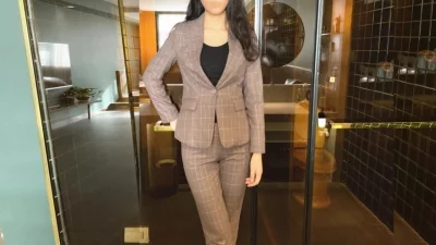 最真实良家的小穴被精液射满，太多溢出