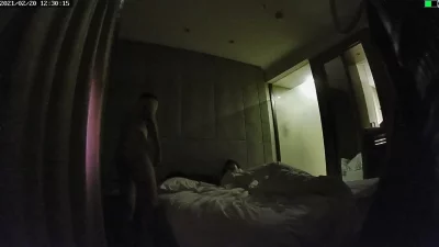 哺乳期少妇，有妊娠纹